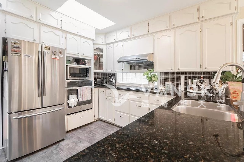 260313164718_photo 7 kitchen.jpg